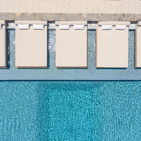 Agnadi Lägenhetshotell Agia Anna (Naxos)