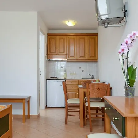 Agnadi Lägenhetshotell 2*