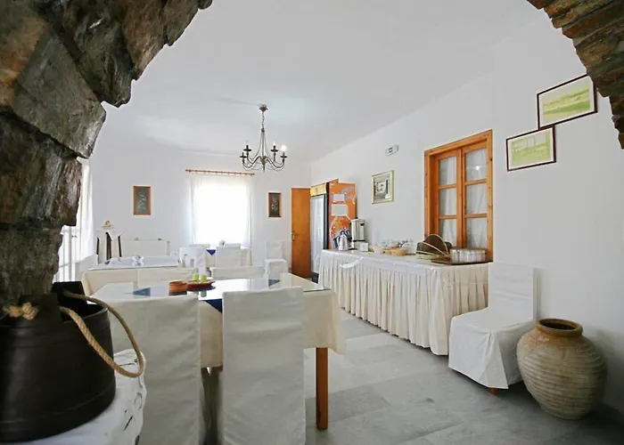 Agnadi 2* Agia Anna (Naxos)