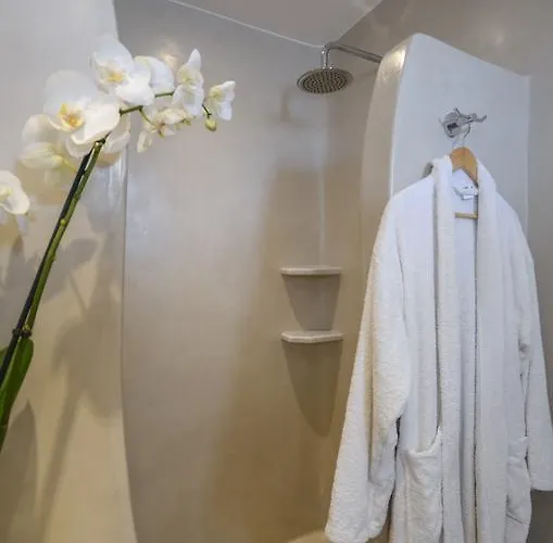 Agnadi 公寓式酒店 2*